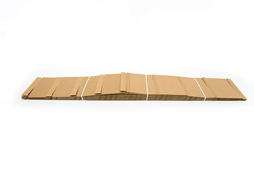 Cardboard box with compartments